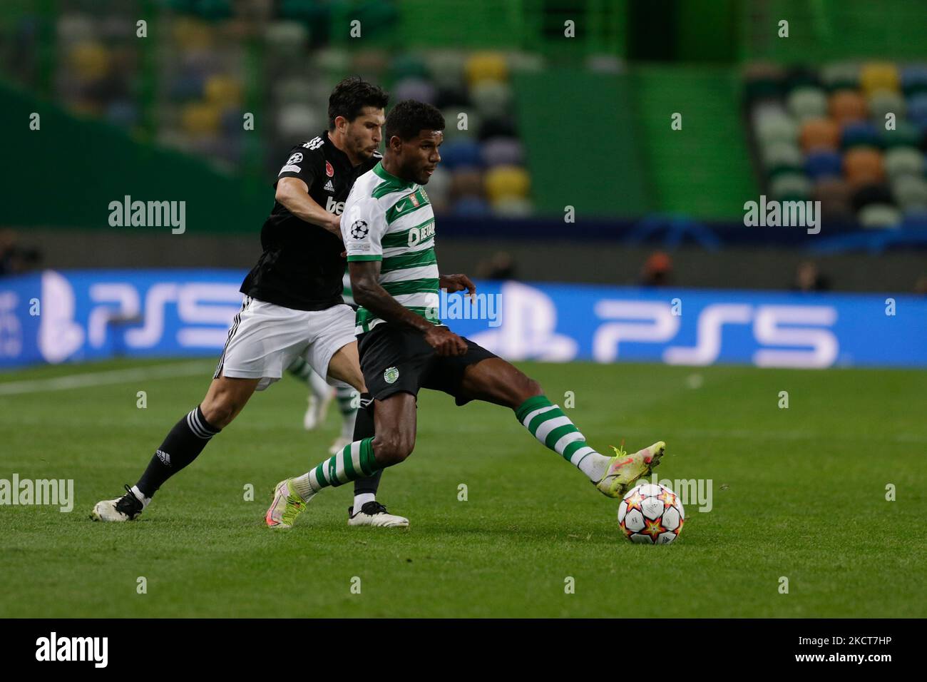Matheus reis defender hires stock photography and images Alamy