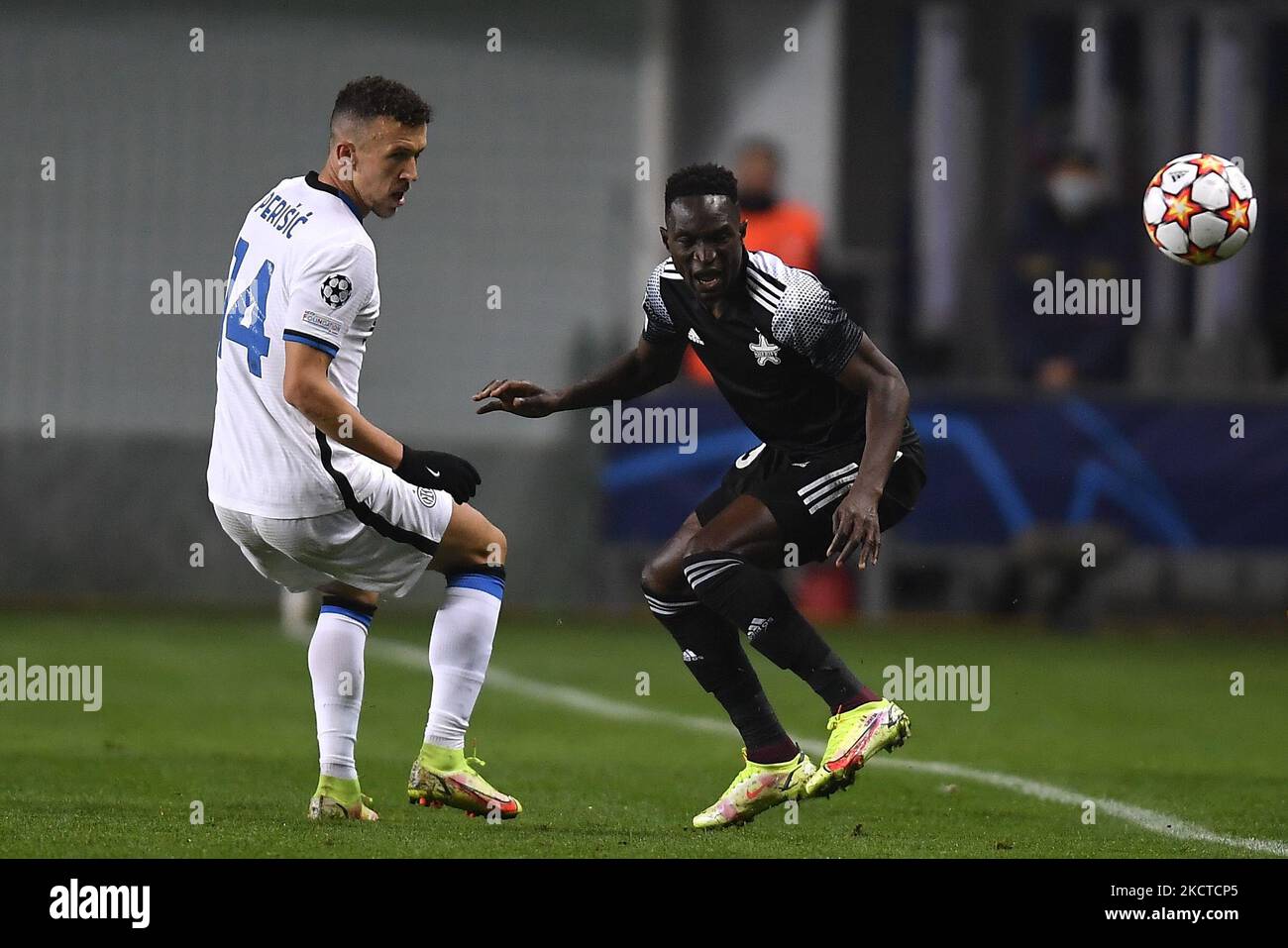 Ivan Perisic and Adama Traore in action during the UEFA Champions League group D football match between Sheriff and Inter Milan at Sheriff Stadium in Tiraspol on November 3, 2021. (Photo by Alex Nicodim/NurPhoto) Stock Photo