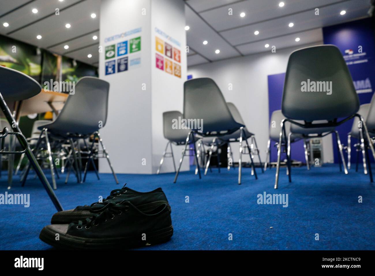 Unfccc finishes hi-res stock photography and images - Alamy