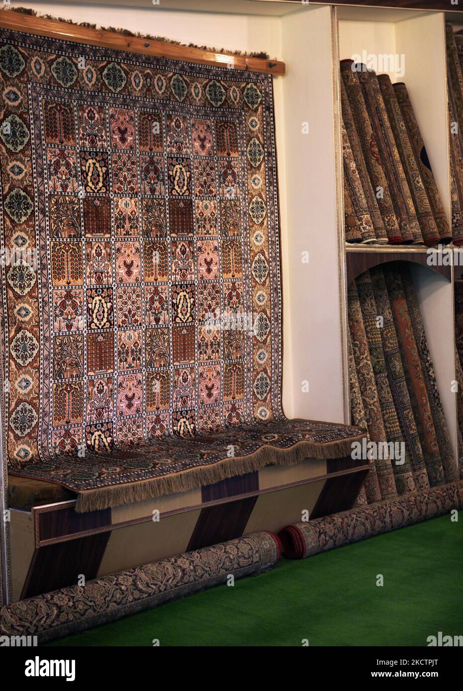 Indian kashmiri carpet hires stock photography and images Alamy