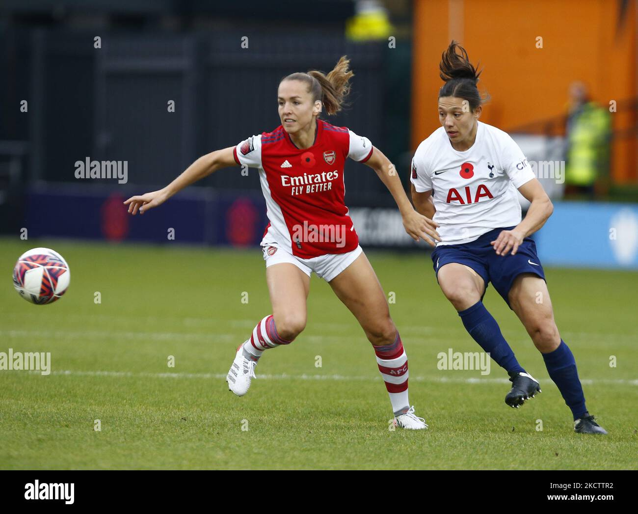 L-R Lia Walti of Arsenal holds of Rachel Williams of Tottenham Hotspur Women during Barclays FA Women's Super League between Tottenham Hotspur and Arsenal at The Hive, Barnet , UK on 13th November 2021 (Photo by Action Foto Sport/NurPhoto) Stock Photo