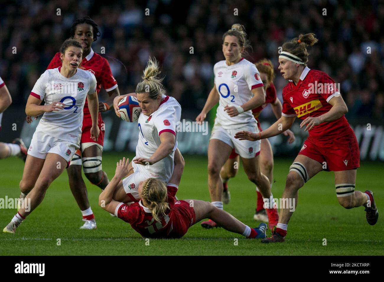 Marlie Packer of England controls the ball during the International match between England and Canada Women at The Stoop, Twickenham on Sunday 14th November 2021. (Photo by Federico Maranesi/MI News/NurPhoto) Stock Photo