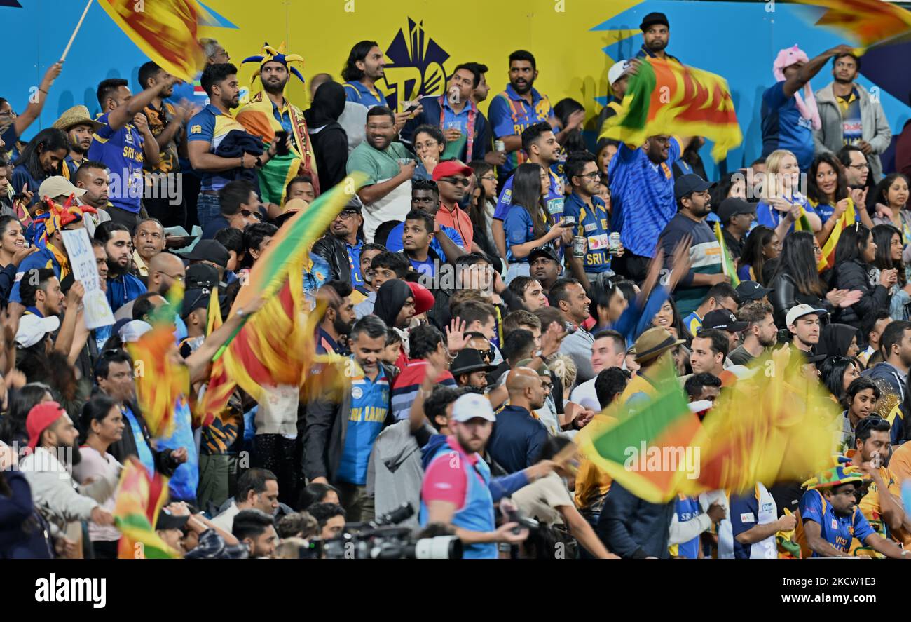 Sydney, Australia. 05th Nov, 2022. A general view of Sri Lanka fans cheering during the ICC Men's T20 World Cup Group 1 match between England and Sri Lanka at Sydney Cricket Ground on November 05, 2022 in Sydney, Australia.  IMAGE RESTRICTED TO EDITORIAL USE - STRICTLY NO COMMERCIAL USE. No use in betting, games or a single club/league/player publications. Credit: Izhar Ahmed Khan/Alamy Live News/Alamy Live News Stock Photo