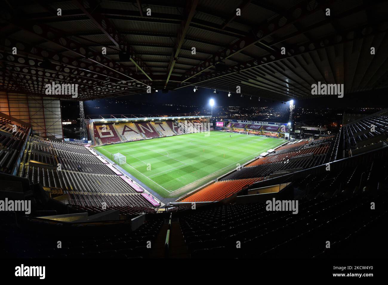 General view of Valley Parade during the FA Cup match between Bradford City and Oldham Athletic at the Coral Windows Stadium, Bradford on Wednesday 17th November 2021. (Photo by Eddie Garvey/MI News/NurPhoto) Stock Photo