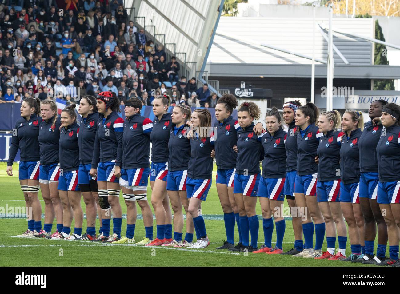 the French women's rugby team before the international anthem during ...