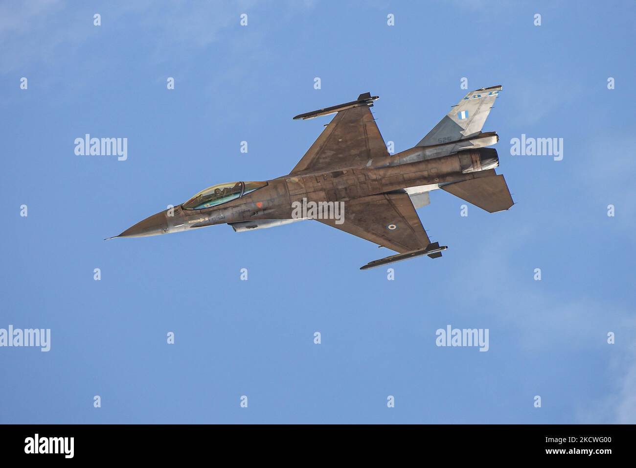 Greek fighter jet F16 of HAF Zeus Demo Team during the Athens Flying Week 2021 Air Show. Hellenic Air Force Lockheed Martin F-16C Block 52 from 343 Mira Squadron as seen in a flying demonstration Tanagra Military Air Base LGTG airport. Athens, Greece on September 5, 2021 (Photo by Nicolas Economou/NurPhoto) Stock Photo