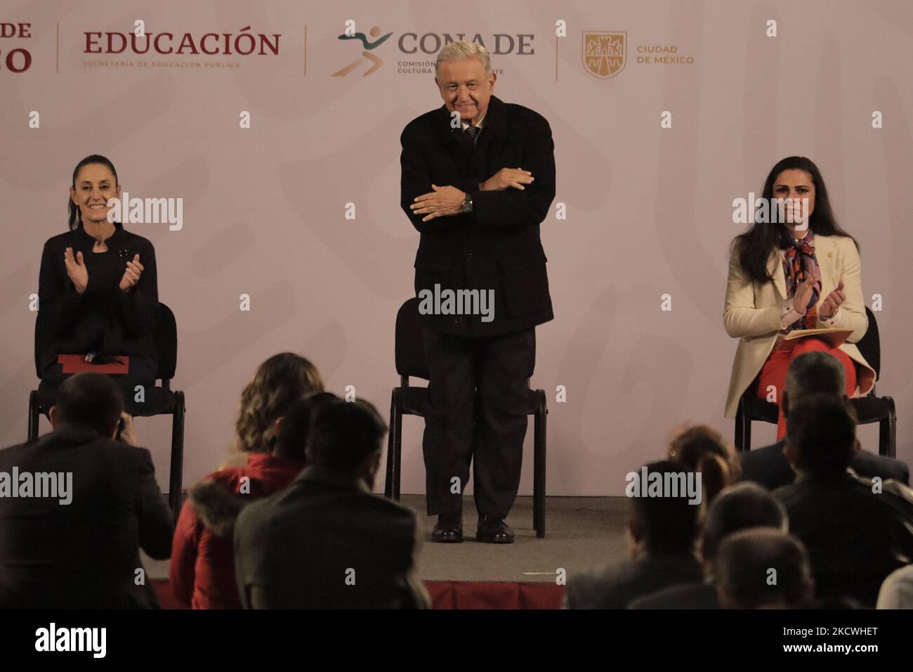 At the centre, Andrés Manuel López Obrador, President of Mexico, during the ceremony to present the 2021 National Sports Award to the athletes who were selected for the award. The high-performance athletes who were recognised with the National Sports Award 2021 are: -Aremi Fuentes Zavala, weightlifting (bronze medal at the Tokyo Olympics). -Julio César Urías Acosta, baseball (Los Angeles Dodgers baseball player). -Mónica Olivia Rodríguez Saavedra, athletics. -Jannet Alegría Peña, Paralympic taekwondo. -José Manuel Zayas, weightlifting. -Mayte Ivonne Chávez García, professional football. -María Stock Photo