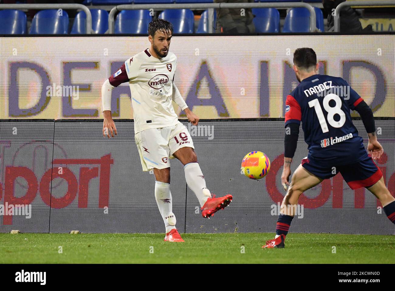 Luca Ranieri of Salernitana during the italian soccer Serie A match Cagliari  Calcio vs US Salernitana on November 26, 2021 at the Unipol Domus in  Cagliari, Italy (Photo by Luigi Canu/LiveMedia/NurPhoto Stock, image size:1300x956