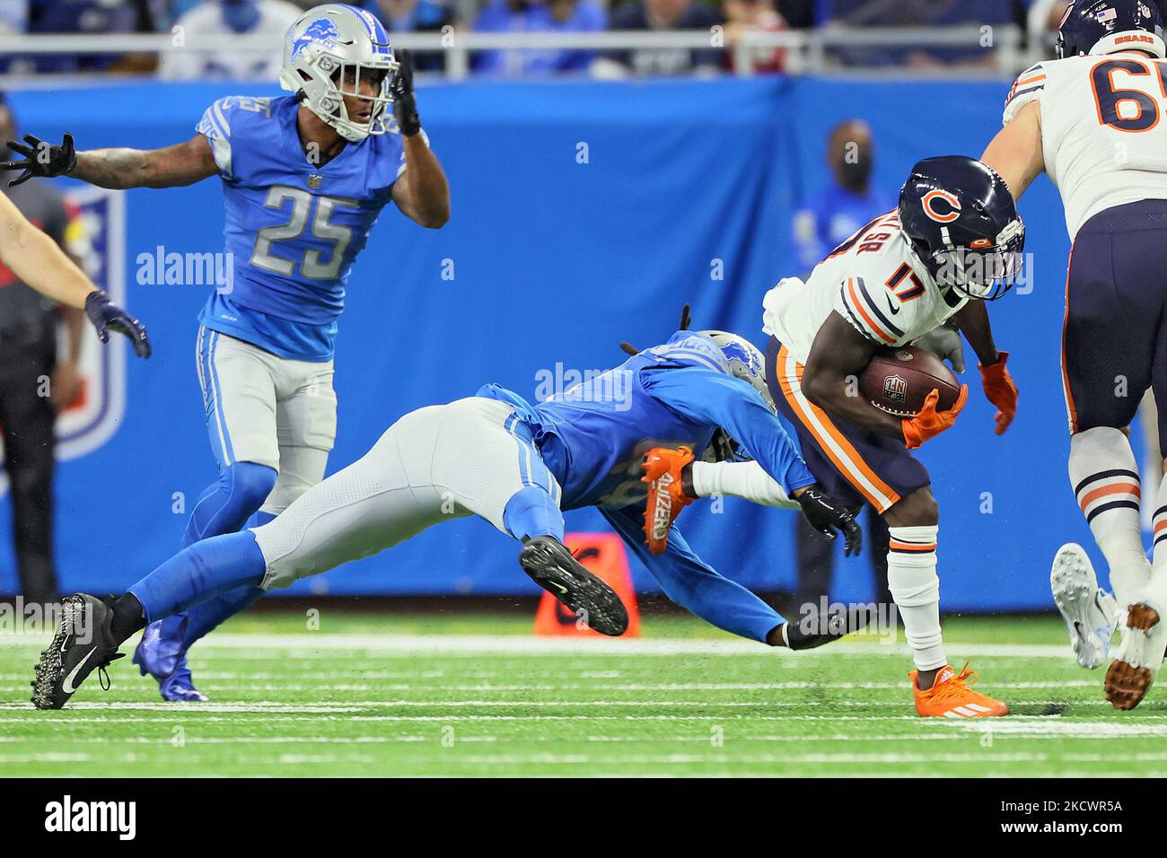 Chicago Bears wide receiver Jakeem Grant (17) runs with the ball during an NFL football game between the Detroit Lions and the Chicago Bears in Detroit, Michigan USA, on Thursday, November 25, 2021. (Photo by Amy Lemus/NurPhoto) Stock Photo
