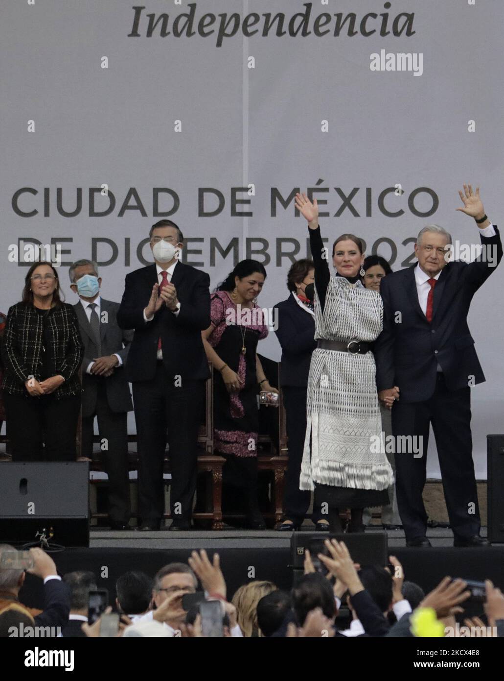 Andrés Manuel López Obrador, President of Mexico, accompanied by his wife Beatriz Gutiérrez Müller, before his message to more than 200,000 people in the Zócalo in Mexico City on the occasion of his third year in office. (Photo by Gerardo Vieyra/NurPhoto) Stock Photo