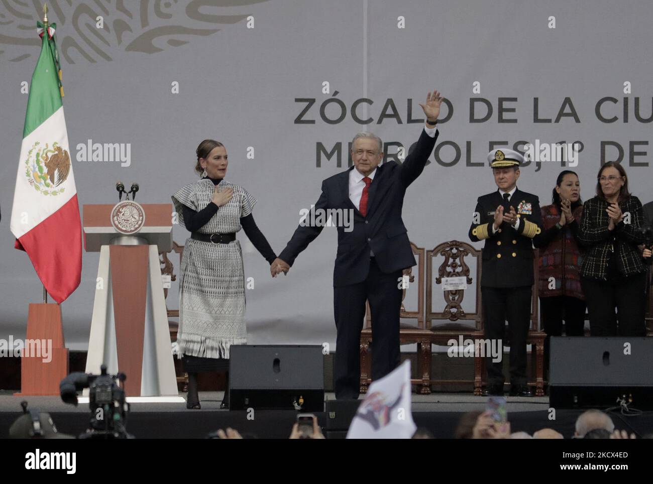 Andrés Manuel López Obrador, President of Mexico, accompanied by his wife Beatriz Gutiérrez Müller, before his message to more than 200,000 people in the Zócalo in Mexico City on the occasion of his third year in office. (Photo by Gerardo Vieyra/NurPhoto) Stock Photo