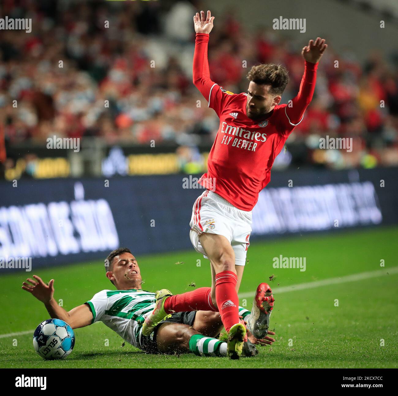 Rafa Silva(U) of SL Benfica and Matheus Nunes(D) of Sporting CP during the Liga Bwin match between SL Benfica and Sporting CP at Estadio da Luz on December 3, 2021 in Lisbon, Portugal. (Photo by Paulo Nascimento/NurPhoto) Stock Photo