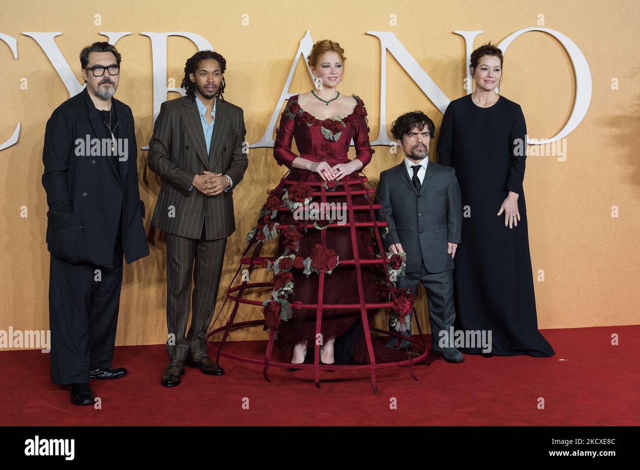 LONDON, UNITED KINGDOM - DECEMBER 07, 2021: Joe Wright, Kelvin Harrison Jr., Haley Bennett, Peter Dinklage and Erica Schmidt attend the UK premiere of 'Cyrano' at Odeon Luxe Leicester Square on December 07, 2021 in London, England. (Photo by WIktor Szymanowicz/NurPhoto) Stock Photo