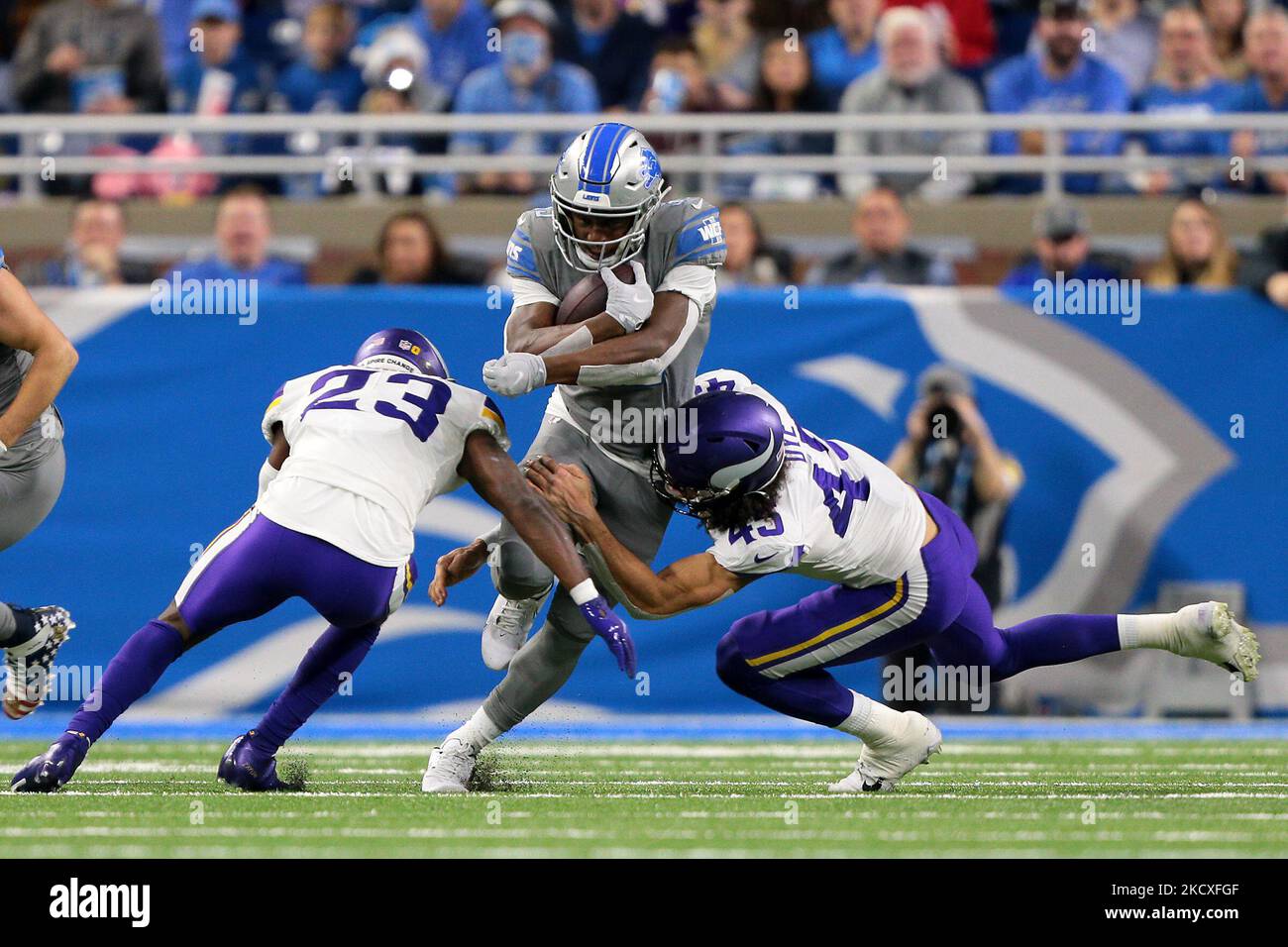 Detroit Lions running back Godwin Igwebuike (35) runs the ball during the first half of an NFL football game against the Minnesota Vikings in Detroit, Michigan USA, on Sunday, December 5, 2021. (Photo by Jorge Lemus/NurPhoto) Stock Photo
