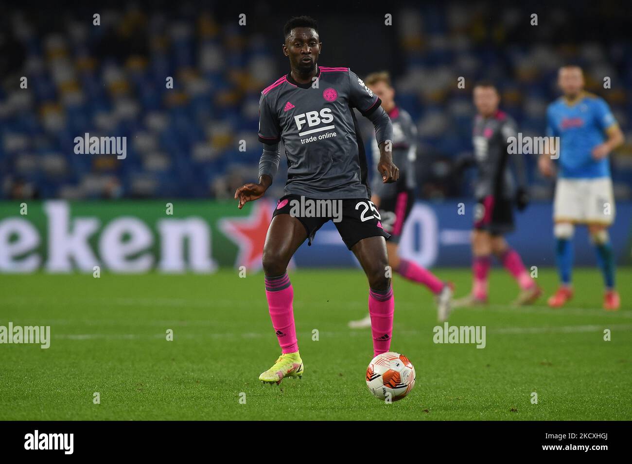 Wilfred Ndidi of Leicester City during the UEFA Europa League match between SSC Napoli and Leicester City at Stadio Diego Armando Maradona Naples Italy on 9 December 2021. (Photo by Franco Romano/NurPhoto) Stock Photo