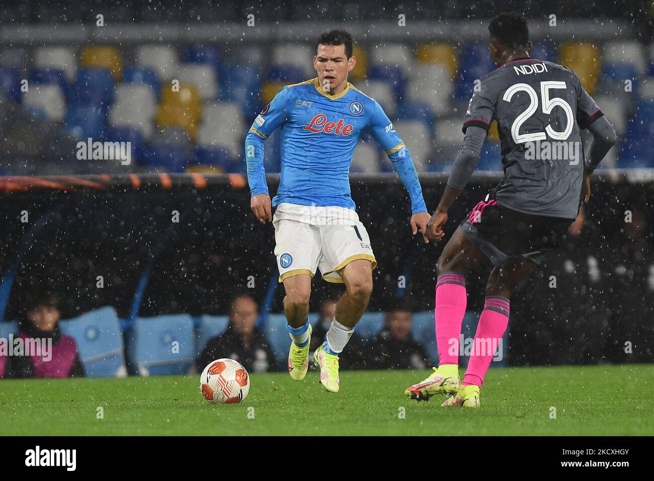Hirving Lozano of SSC Napoli during the UEFA Europa League match
