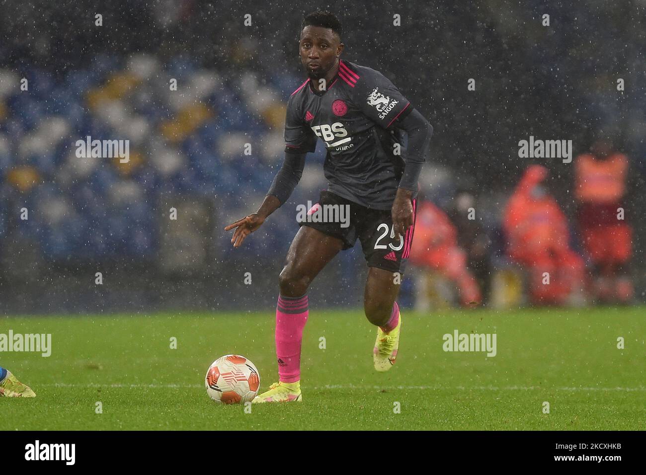 Wilfred Ndidi of Leicester City during the UEFA Europa League match between SSC Napoli and Leicester City at Stadio Diego Armando Maradona Naples Italy on 9 December 2021. (Photo by Franco Romano/NurPhoto) Stock Photo