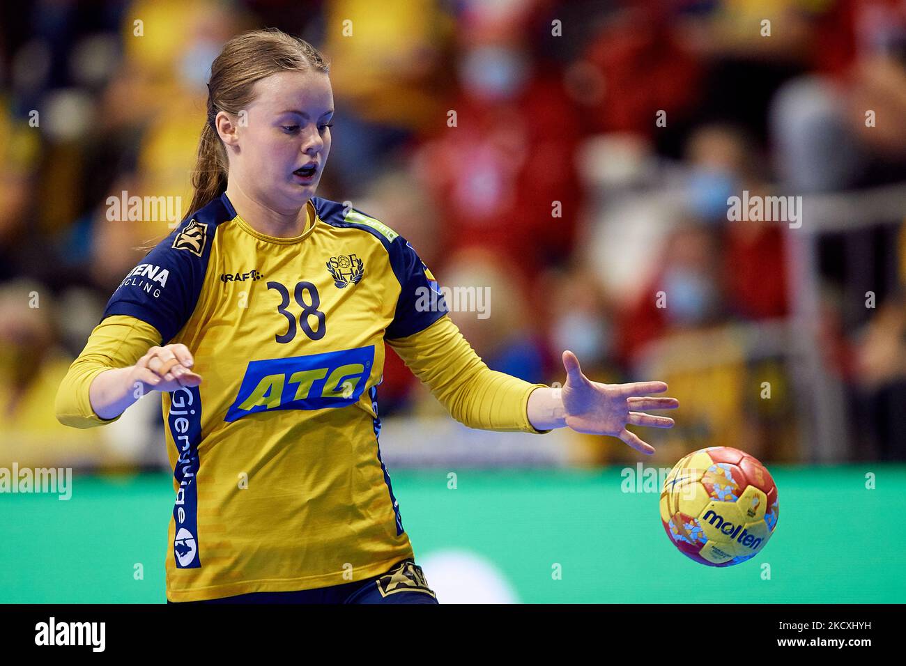 Elin Hansson of Sweden in action during the 25th IHF Women's World Championship Main Round Group II match between Kazakhstan and Sweden at Ciutat de Castello on December 09, 2021 in Castello, Spain (Photo by David Aliaga/NurPhoto) Stock Photo