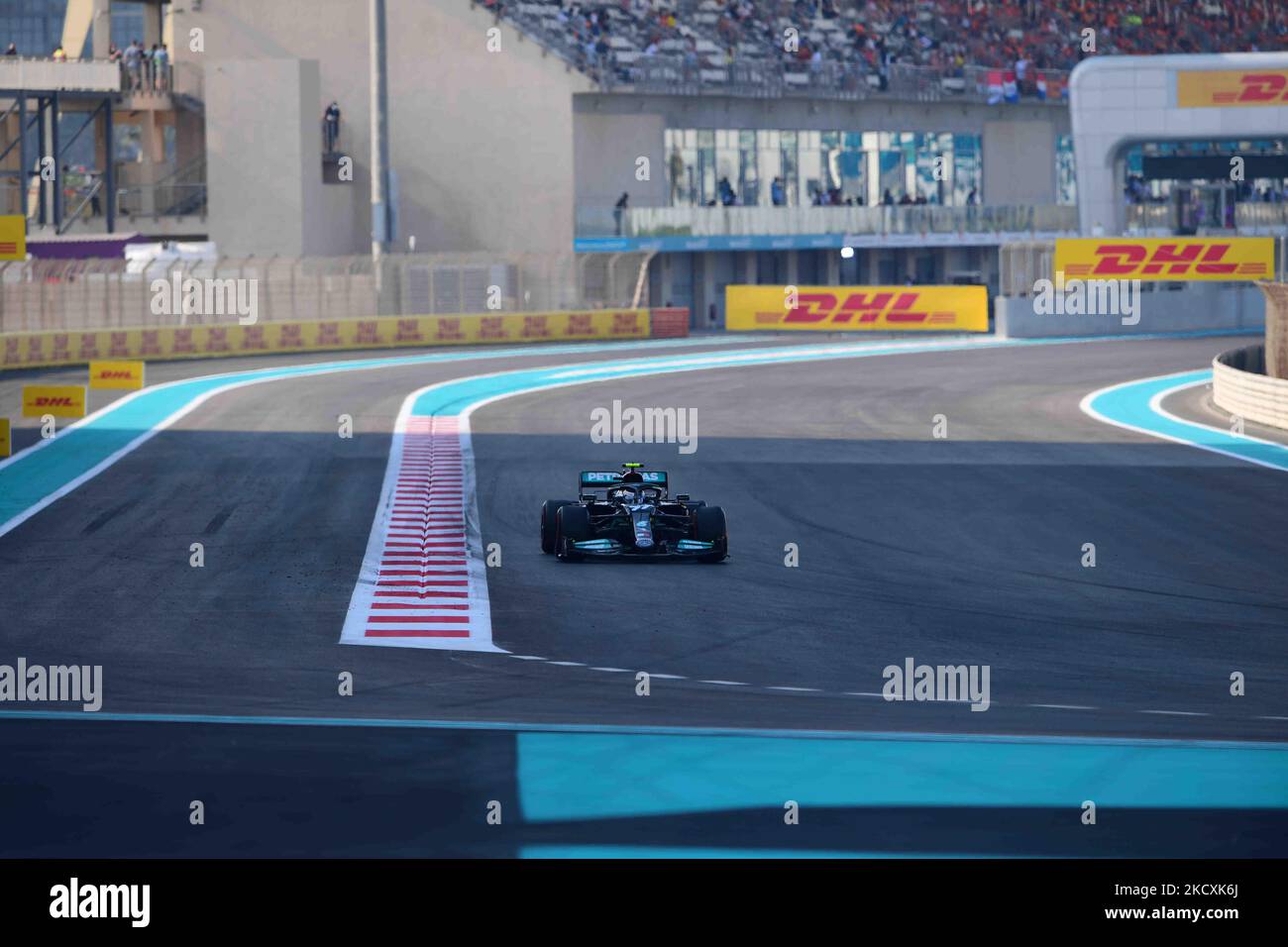 Valtteri Bottas of Mercedes-AMG Petronas F1 Team drive his W12 single-seater during qualifying session of last race of the year in Yes Marina Circuit, Yes Island, Abu Dhabi, Uniter Arab Emirates, 11 December 2021 (Photo by Andrea Diodato/NurPhoto) Stock Photo