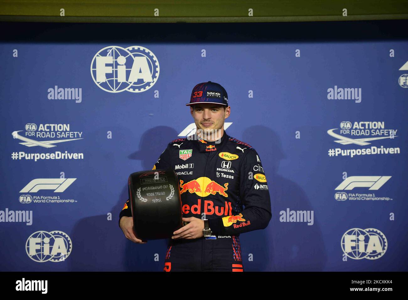 Max Verstappen of Red Bull Racing Honda drive his RB16B single-seater during qualifying session of last race of the year in Yes Marina Circuit, Yes Island, Abu Dhabi, Uniter Arab Emirates, 11 December 2021 (Photo by Andrea Diodato/NurPhoto) Stock Photo