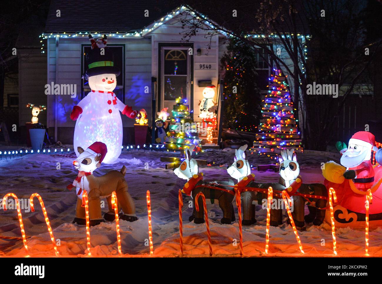 Closeup of parade of snowmen at Cornerstone Garden, Sonoma