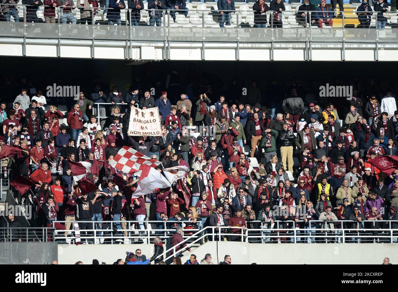 Torino supporters during the Serie A Football match between Torino FC and Bologna FC at Stadio Olimpico Grande Torino on December 12, 2021 in Turin, Italy (Photo by Alberto Gandolfo/NurPhoto) Stock Photo