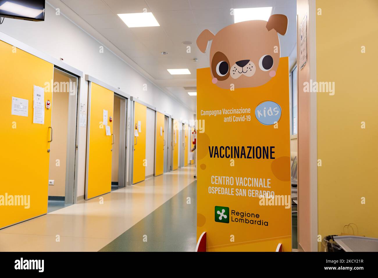 A child receives a dose of COVID-19 Pfizer-BioNTech Comirnaty vaccine at San Gerardo Hospital during the opening day of vaccinations for children aged 5-11 years old on December 16, 2021 in Monza, Italy. (Photo by Alessandro Bremec/NurPhoto) Stock Photo