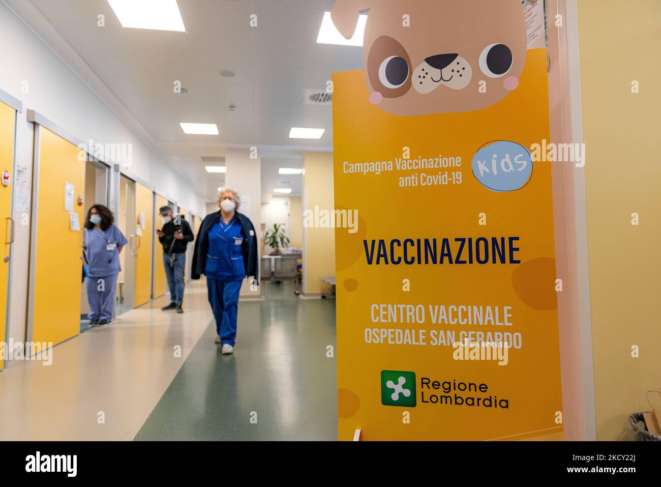 A child receives a dose of COVID-19 Pfizer-BioNTech Comirnaty vaccine at San Gerardo Hospital during the opening day of vaccinations for children aged 5-11 years old on December 16, 2021 in Monza, Italy. (Photo by Alessandro Bremec/NurPhoto) Stock Photo
