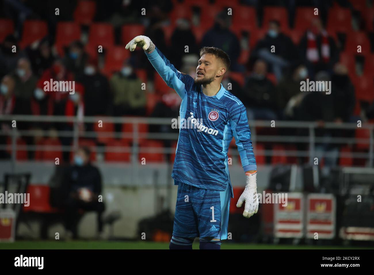 Tomáš Vaclík #1 goalkeeper of Olympiakos during the Europa League game between Belgian soccer team Royal Antwerp FC and Greek soccer team Olympiacos Pireaus FC, in Group D of the UEFA Europa League group stage. Bosuilstadion stadium in Antwerpen, Belgium on December 9, 2021 (Photo by Nicolas Economou/NurPhoto) Stock Photo