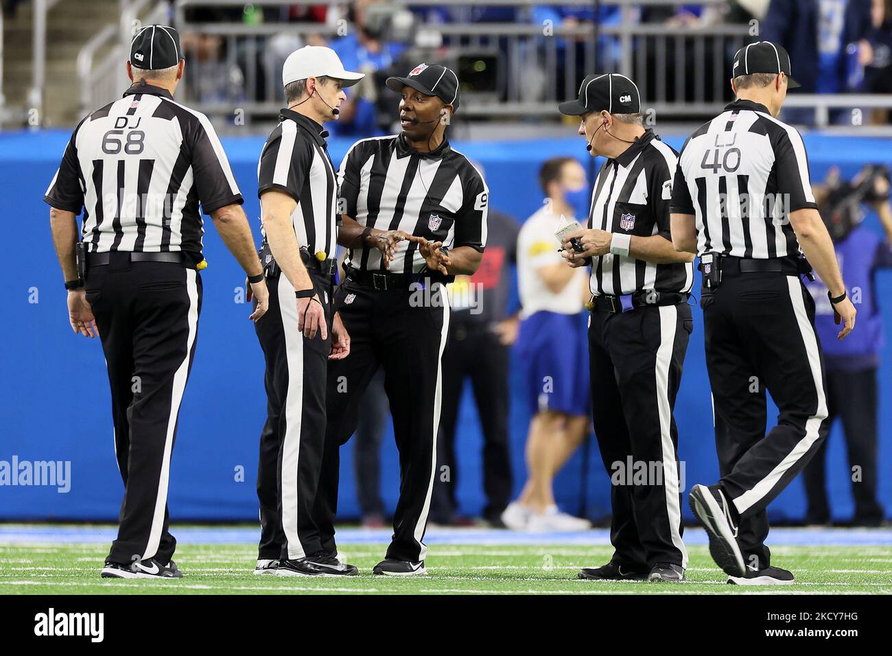 Officials discuss a call during an NFL football game between the Detroit Lions and the Arizona Cardinals in Detroit, Michigan USA, on Sunday, December 19, 2021. (Photo by Amy Lemus/NurPhoto) Stock Photo