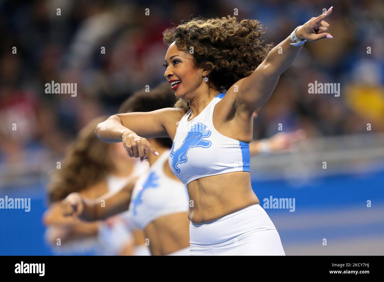 Detroit Lions cheerleaders perform during the second half of an NFL football game between the Arizona Cardinals and the Detroit Lions in Detroit, Michigan USA, on Sunday, December 19, 2021. (Photo by Jorge Lemus/NurPhoto) Stock Photo