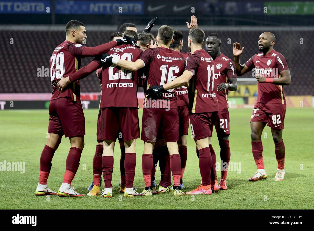 Players of CFR Cluj celebrating goal scoring during the game against FC  Arges, disputed on Dr Constantin Radulescu Stadium, Cluj-Napoca, 19  December 2021 (Photo by Flaviu Buboi/NurPhoto Stock Photo - Alamy