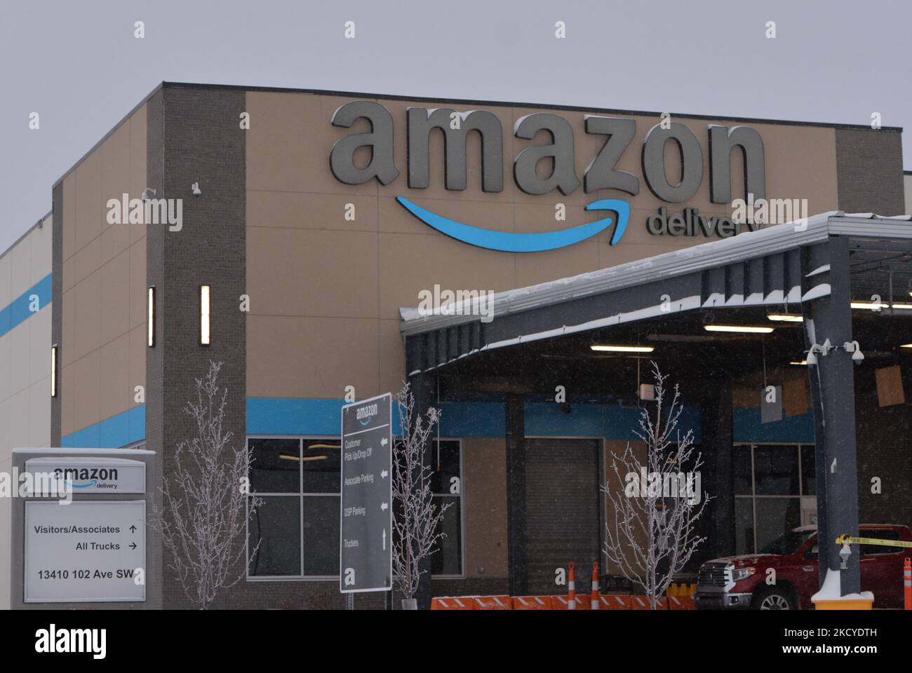 Amazon Fulfillment Services DYB3 in Nisku. On Wednesday, December 22, 2021, in Edmonton, Alberta, Canada. (Photo by Artur Widak/NurPhoto) Stock Photo