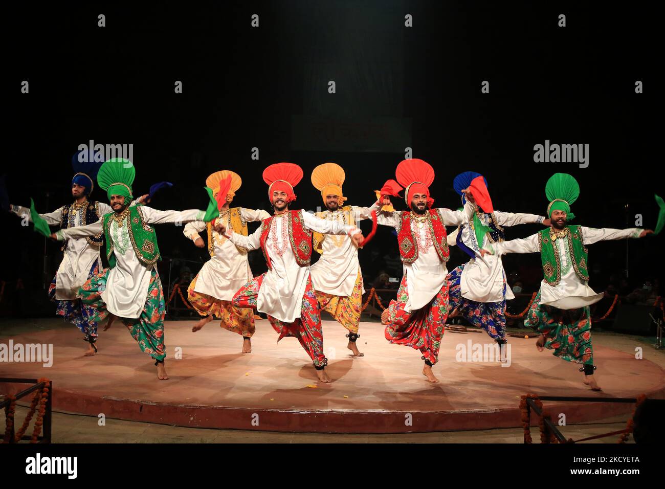 Traditional Bhangra Dance Hi res Stock Photography And Images Alamy traditional-bhangra-dance-hi-res-stock-photography-and-images-alamy