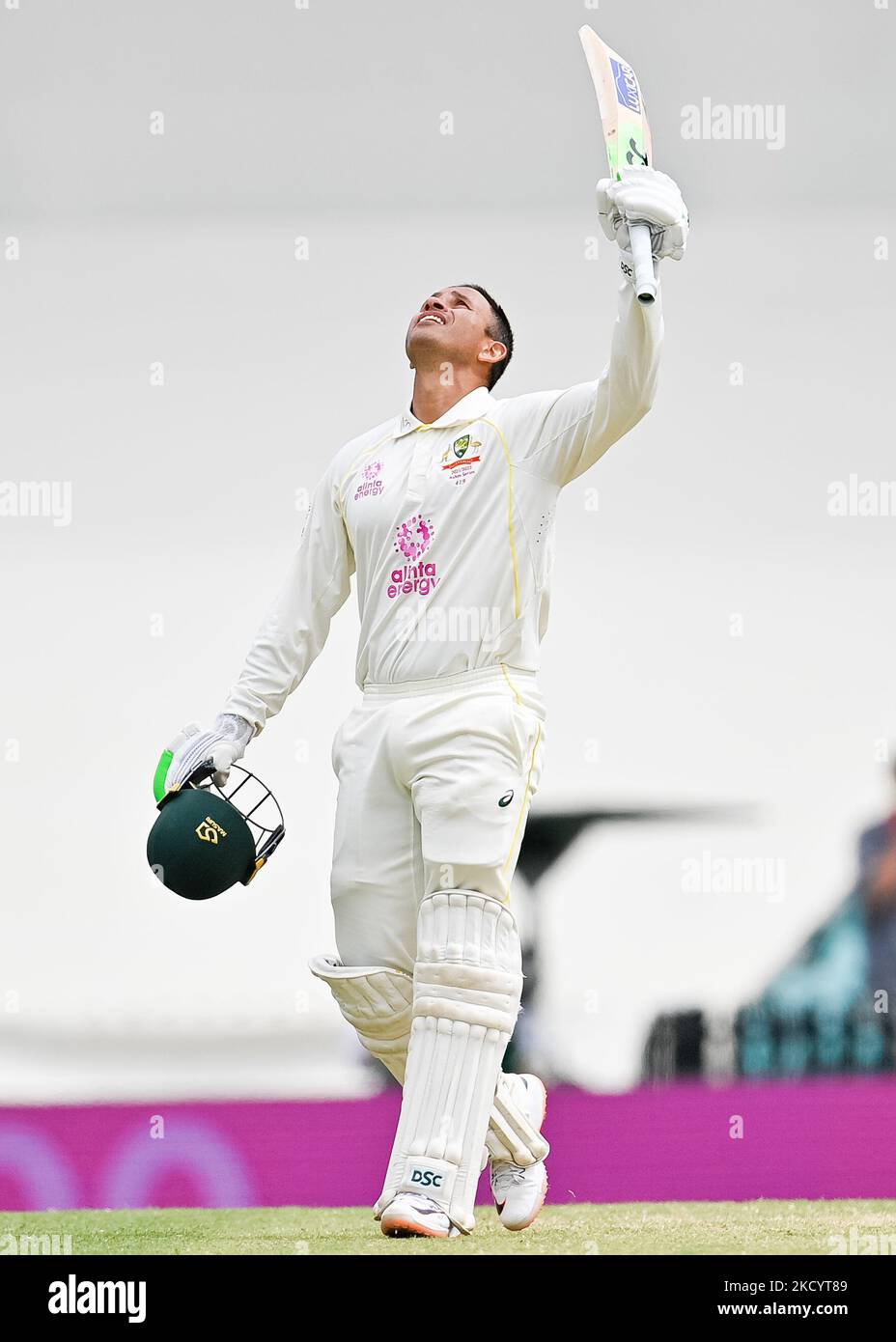 Khawaja Clinches Player of the Match Award in First Ashes Test : r