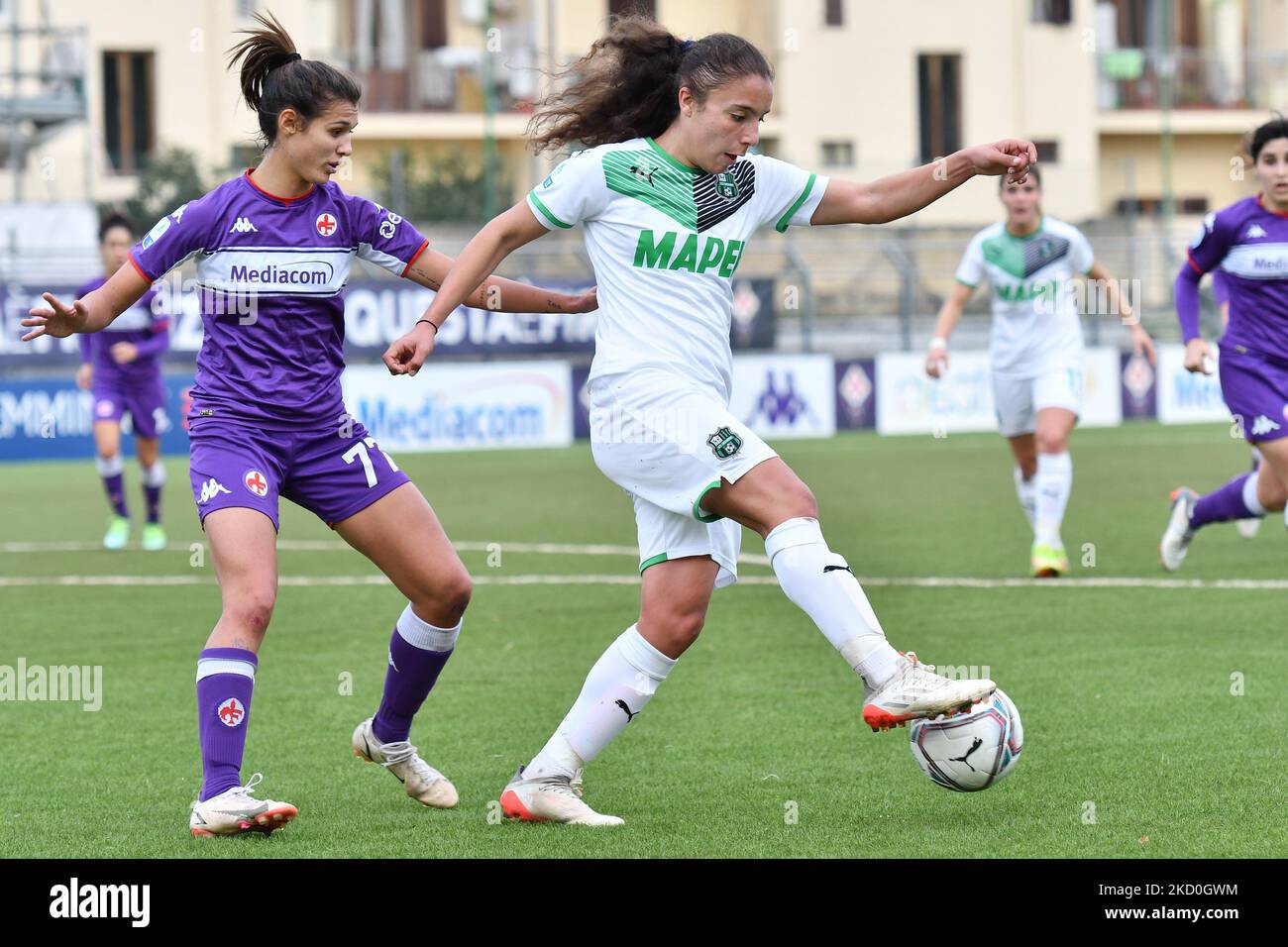 Haley Bugeja (Sassuolo) and Federica Cafferata (Fiorentina Femminile) during the Italian football Serie A Women match ACF Fiorentina vs US Sassuolo on January 16, 2022 at the Gino Bozzi stadium in Florence, Italy (Photo by Lisa Guglielmi/LiveMedia/NurPhoto) Stock Photo