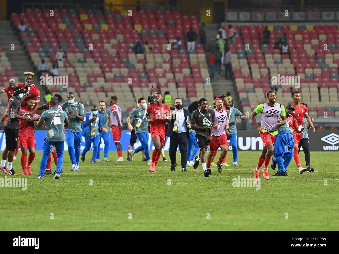 Equatorial Guinea players celebrate after the match between Algeria during the Africa Cup of Nations (CAN) 2021 Group E football match between Algeria and Equatorial Guinea at Japoma Stadium in Douala on January 16, 2022 (Photo by APP/NurPhoto) Stock Photo