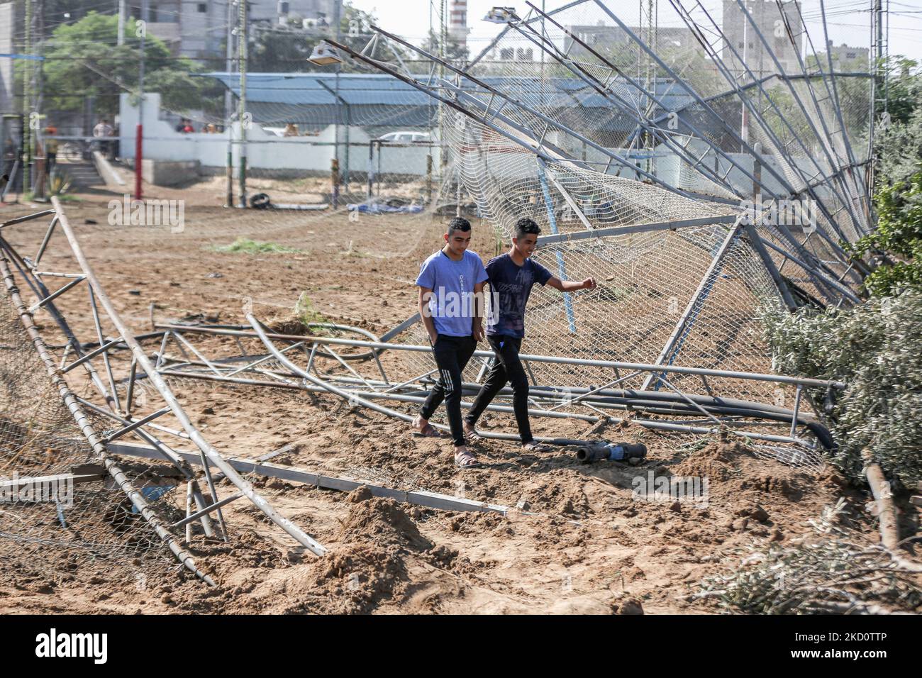 Gaza, Palestine. 04th Nov, 2022. Palestinians inspect the damage near a Hamas military site that was targeted by Israeli air strikes in the central Gaza Strip in response to the firing of rockets from Gaza towards Israel. Credit: SOPA Images Limited/Alamy Live News Stock Photo