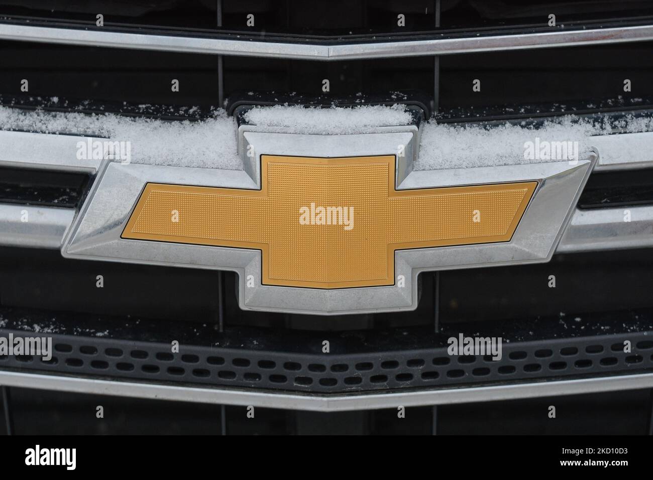 Chervrolet logo seen on a Chervrolet car covered with snow. On Friday, January 21, 2022, in Edmonton, Alberta, Canada. (Photo by Artur Widak/NurPhoto) Stock Photo