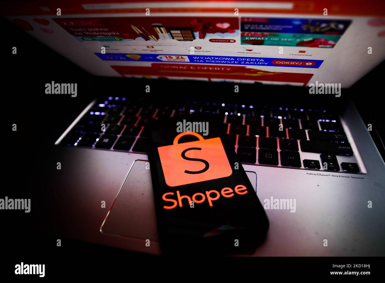 Shopee logo hi-res stock photography and images - Alamy
