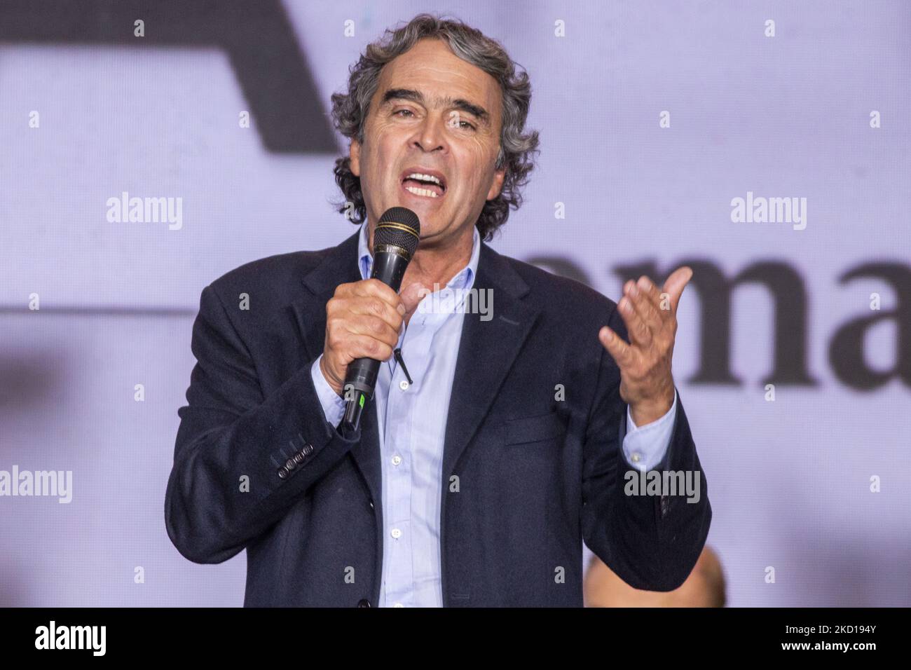 The candidate of the political party Compromiso Ciudadano, Sergio Fajardo at the debate between presidential candidates at Club El Nogal in Bogota, Colombia on January 25, 2021. (Photo by Daniel Garzon Herazo/NurPhoto) Stock Photo