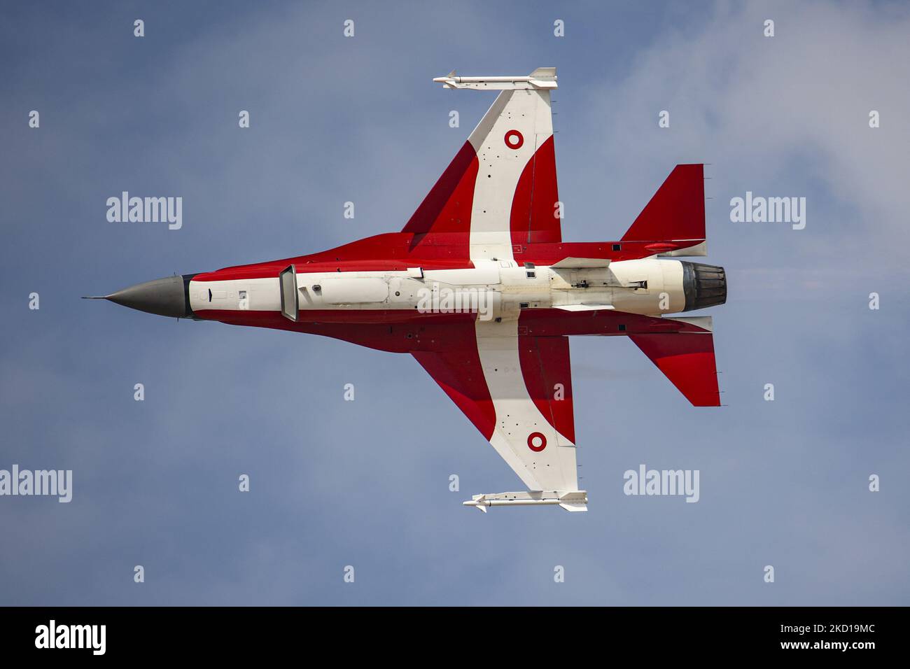 The iconic red solo F-16, with the flag of Denmark, a General Dynamics ...