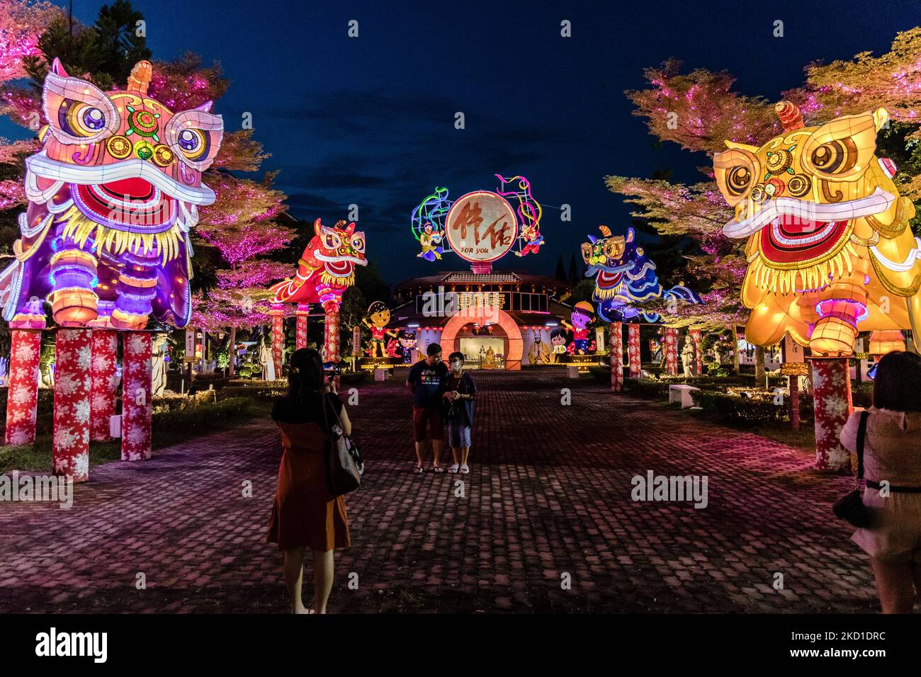 Chinese Lunar New Year decorations at the Fo Guang Shan Dong Zen Temple ahead of the upcoming Lunar New Year of the Tiger on January 28, 2022 in Jenjarom outside Kuala Lumpur, Malaysia. (Photo by Mohd Firdaus/NurPhoto) Stock Photo