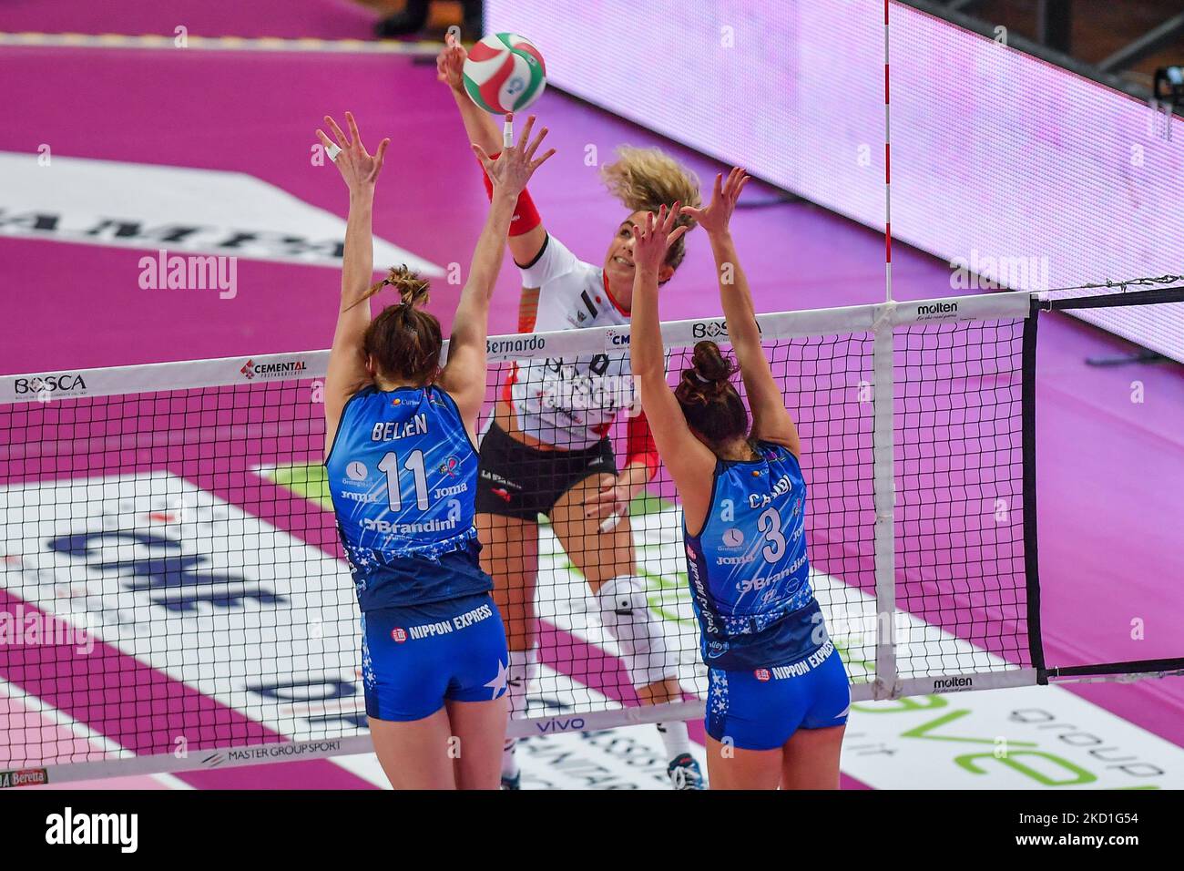 Belien Yvon (Il Bisonte Firenze) - Giovannini Gaia (Bosca Cuneo)&#xA; - Cambi Carlotta (Il Bisonte Firenze) during the Volleyball Italian Serie A1 Women match Bosca S.Bernardo Cuneo vs Il Bisonte Firenze on January 29, 2022 at the Pala Ubi Banca in Cuneo, Italy (Photo by Danilo Vigo/LiveMedia/NurPhoto) Stock Photo