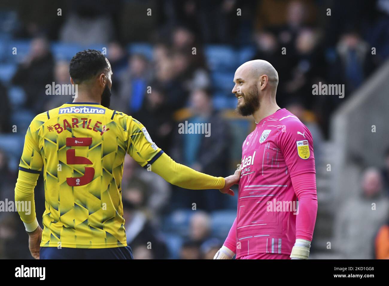 David Button of West Bromwich talks to Kyle Bartley of West Bromwich during the Sky Bet Championship match between Millwall and West Bromwich Albion at The Den, London on Saturday 29th January 2022. (Photo by Ivan Yordanov/MI News/NurPhoto) Stock Photo