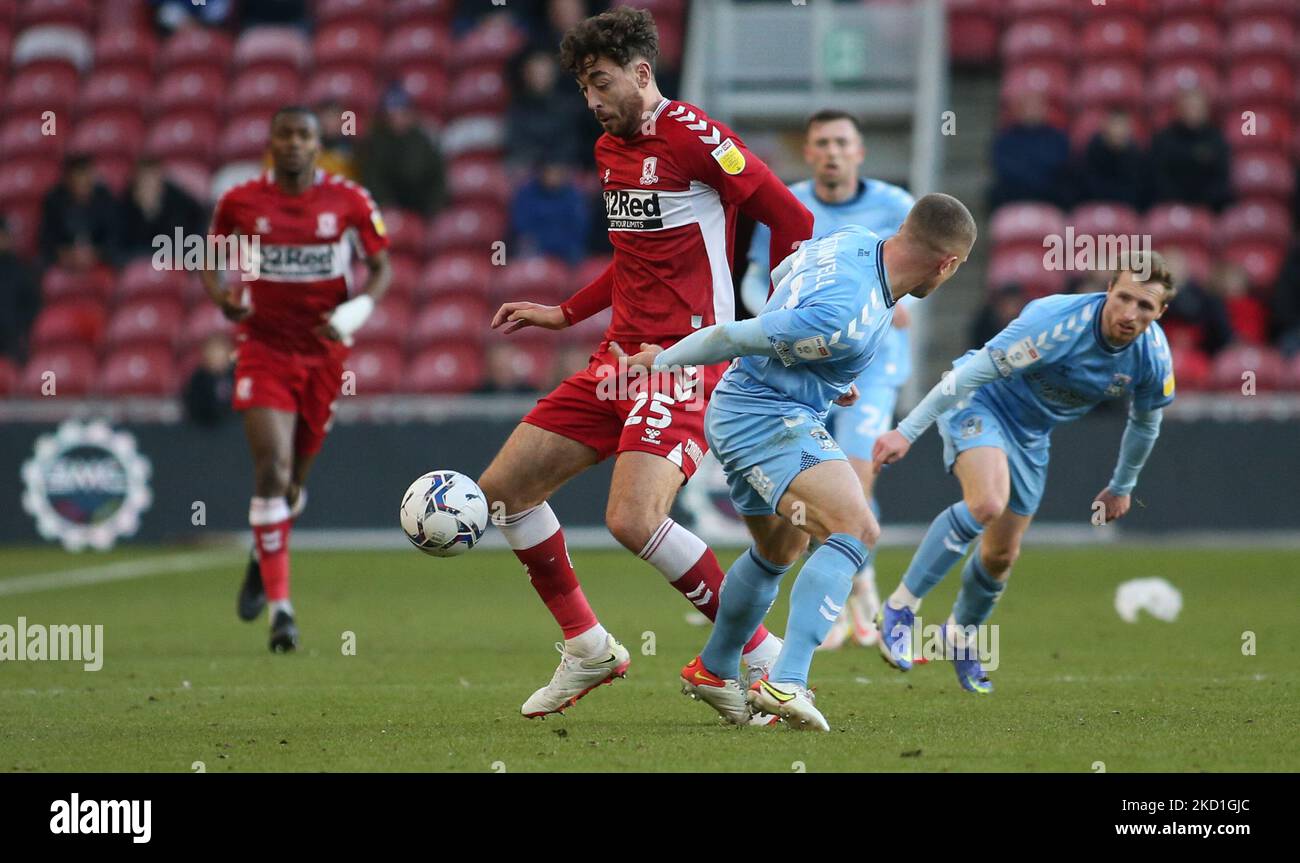 Middlesbrough's Matt Crooks takes on a Coventry City defender during the Sky Bet Championship match between Middlesbrough and Coventry City at the Riverside Stadium, Middlesbrough on Saturday 29th January 2022. (Photo by Michael Driver/MI News/NurPhoto) Stock Photo
