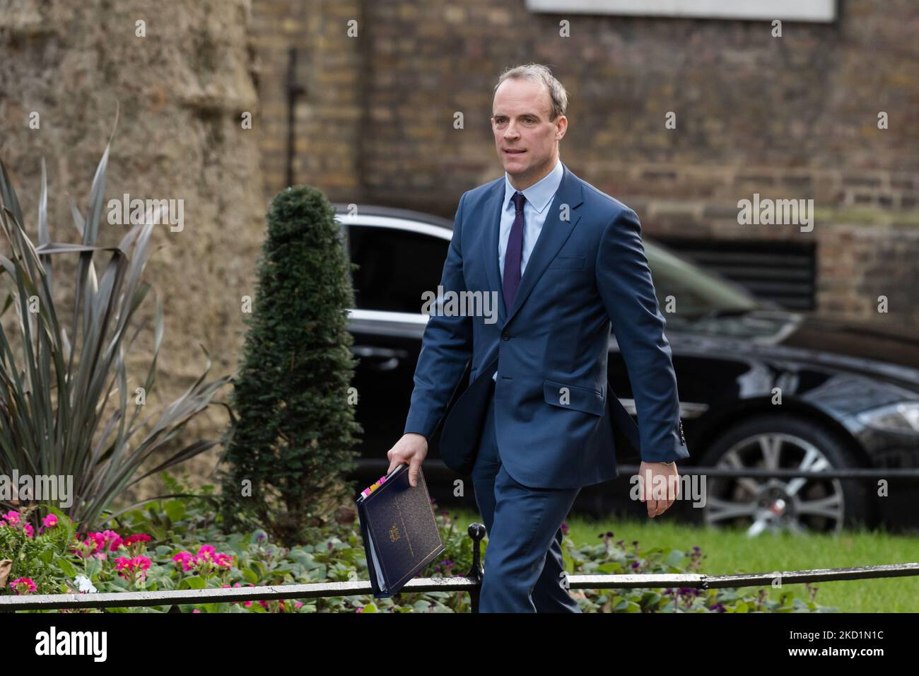 LONDON, UNITED KINGDOM - FEBRUARY 01, 2022: Deputy Prime Minister, Lord Chancellor and Secretary of State for Justice Dominic Raab arrives in Downing Street in central London to attend Cabinet meeting on February 01, 2022 in London, England. Yesterday No 10 has promised to publish an updated version of Sue Gray's report into several alleged lockdown rule-breaking parties at Downing Street once the Metropolitan Police completes its own investigation. (Photo by WIktor Szymanowicz/NurPhoto) Stock Photo