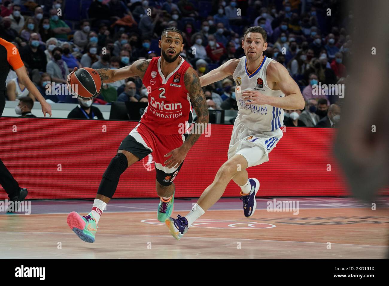 Olympiakos' Oscar Gonzalez Stock Photo - Alamy