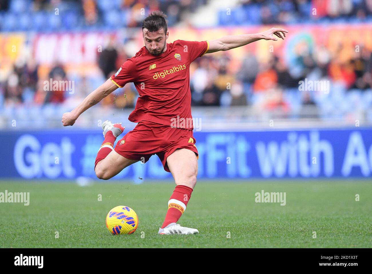 Salvatore Sirigu of Genoa CFC and Tammy Abraham of A.S. Roma during the  24th day of the Serie A Championship between A.S. Roma vs Genoa CFC on 5th  February 2022 at the