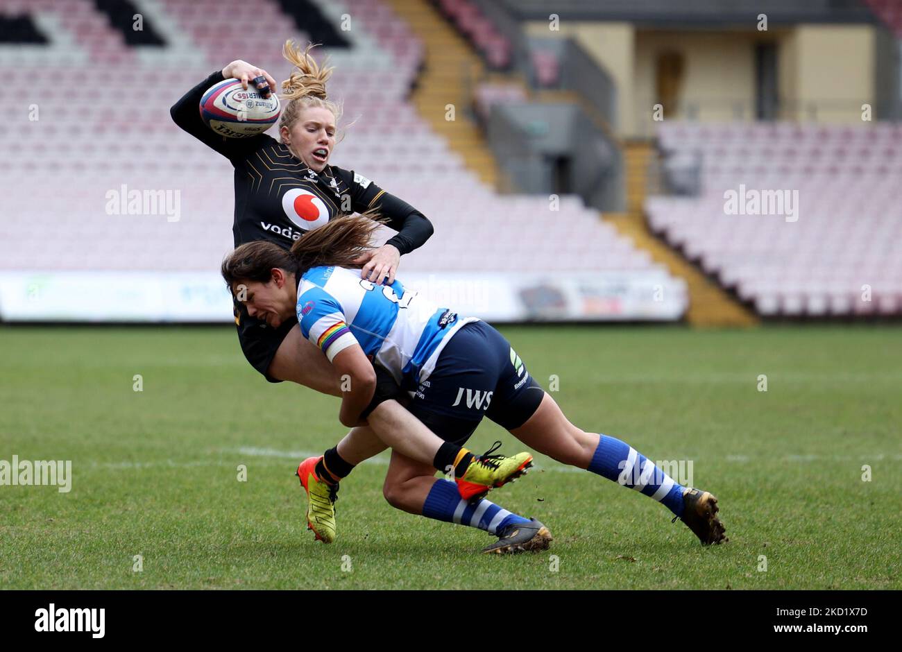 Dani Phan of DMP Durham Sharks and Rosie Wright of Wasps Women during ...